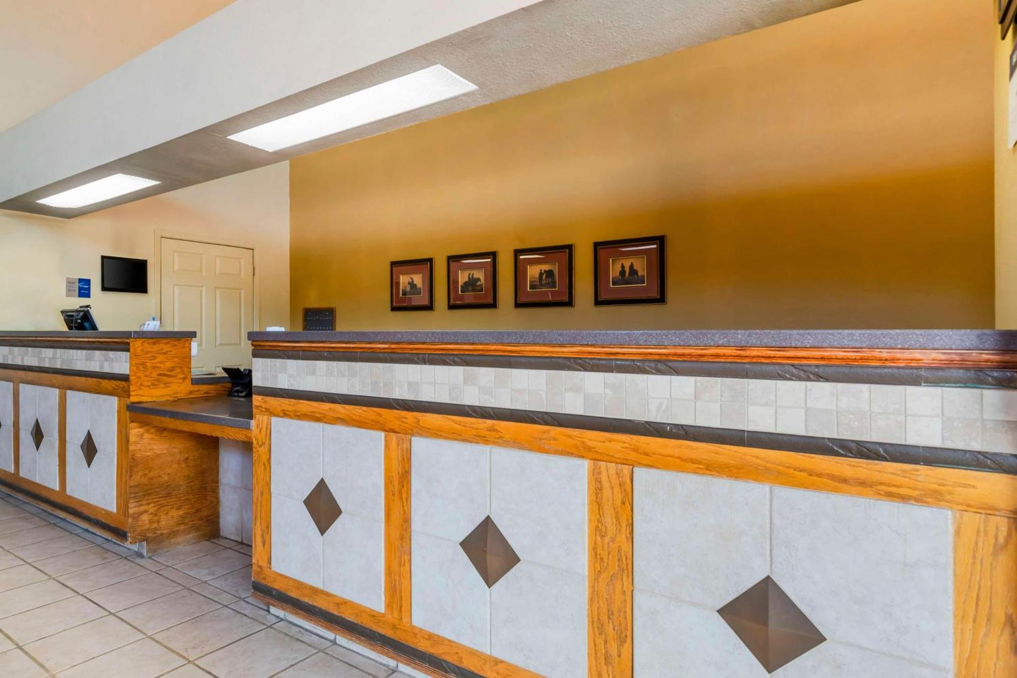 Best Western Executive Inn Hallettsville Ngoại thất bức ảnh