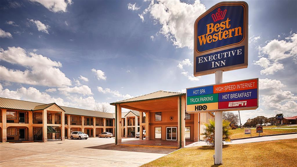 Best Western Executive Inn Hallettsville Ngoại thất bức ảnh